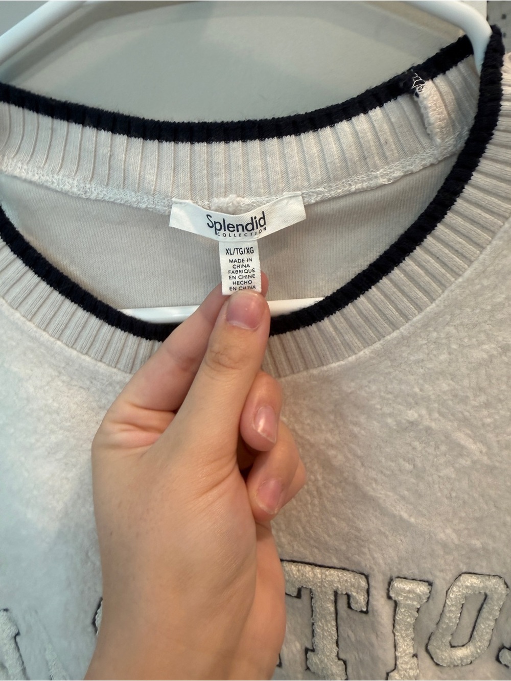 Splendid Pullover - Picture 4 of 5